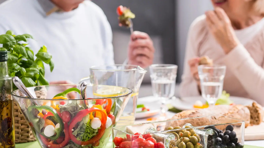 Couple eating healthy meal